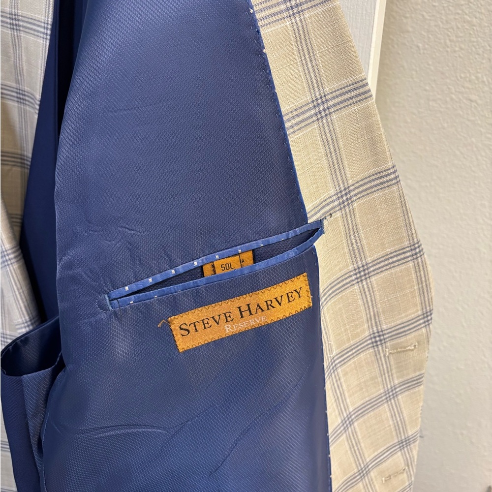 Tan and Blue Sport Coat with Plaid Pattern and Notched Lapel - Picture 4 of 4
